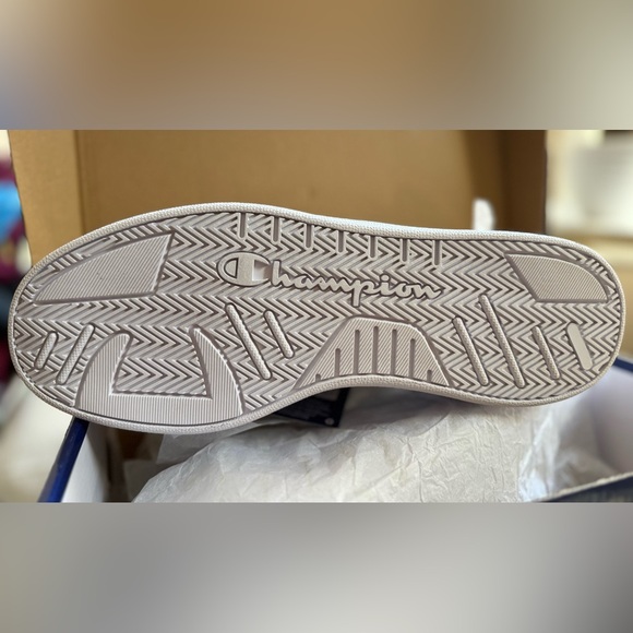 Champion Women’s White and Blue Sneakers Size 11 - Picture 3 of 4